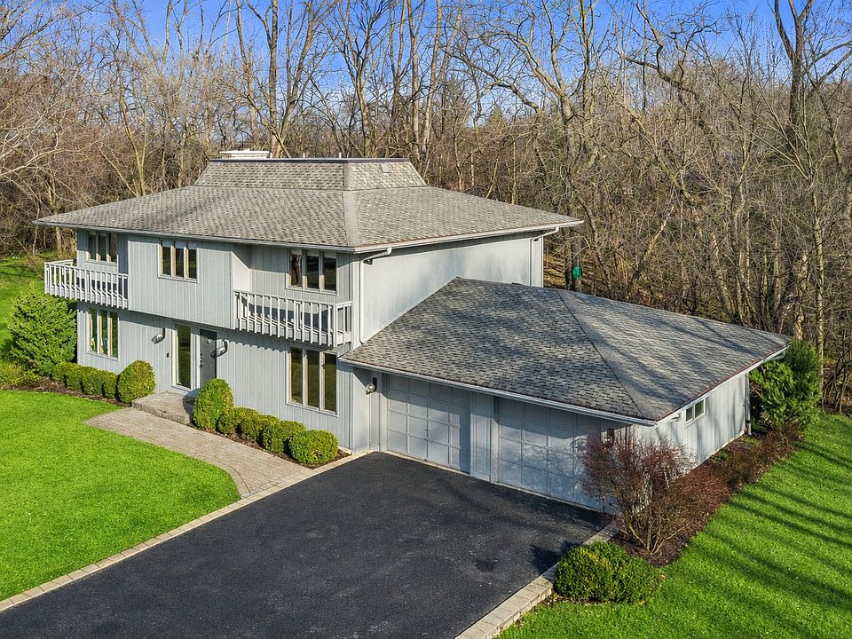 9620 Fox Shores Dr, Algonquin, IL 60102 | Zillow