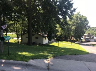 6323 Bay Ridge Rd, Mound, MN 55364