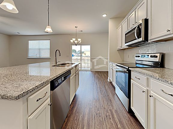 4th image of 408 Cartess Rd