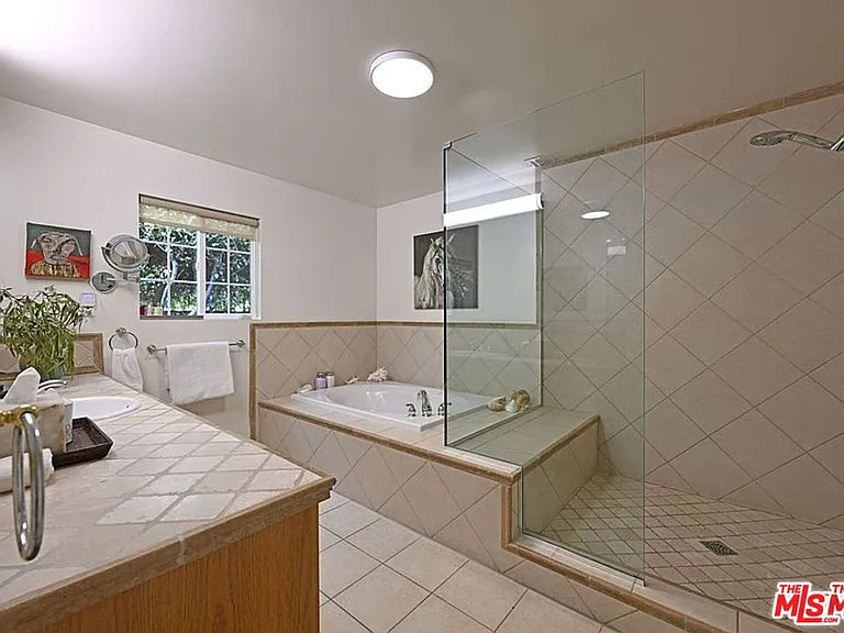 1833 Brockton Ave #MAIN HOUSE — Photo 12