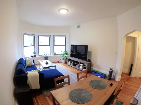 1463 Beacon St, Brookline, MA