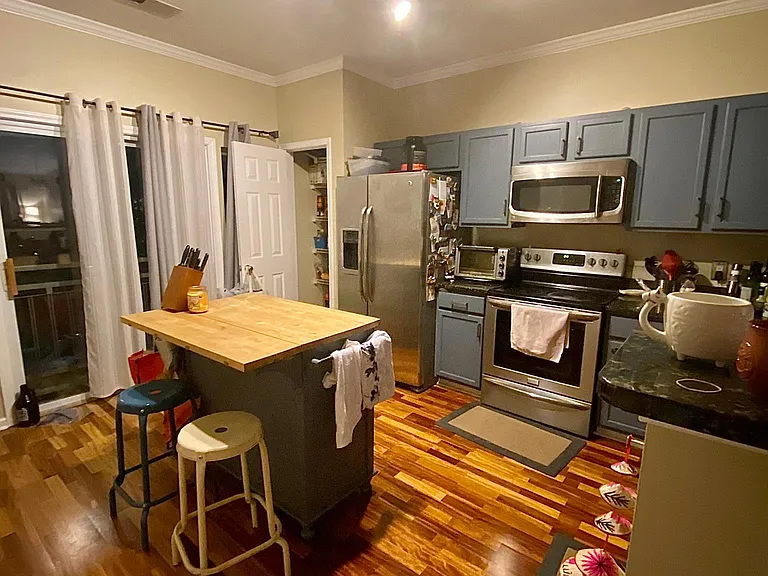 527 Donatello Ave #527 — Photo 7