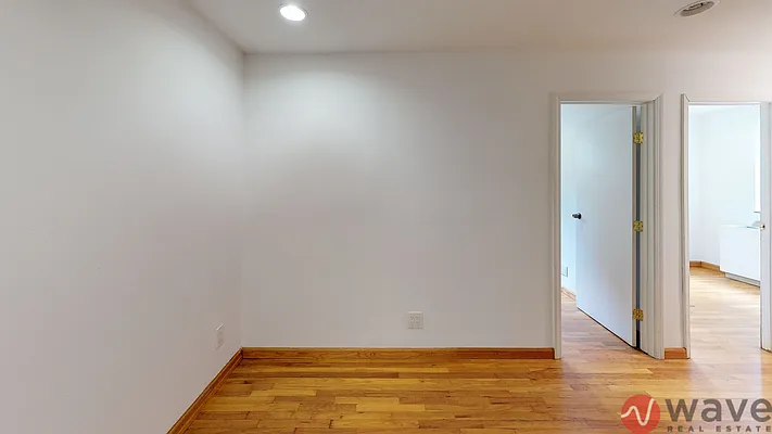 Rented by Wave Real Estate Group | media 15