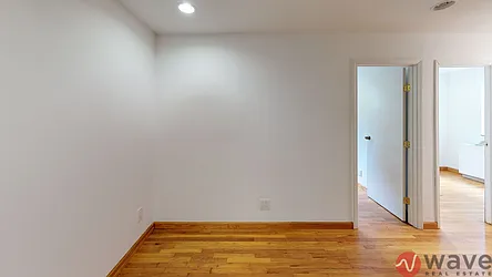 Rented by Wave Real Estate Group