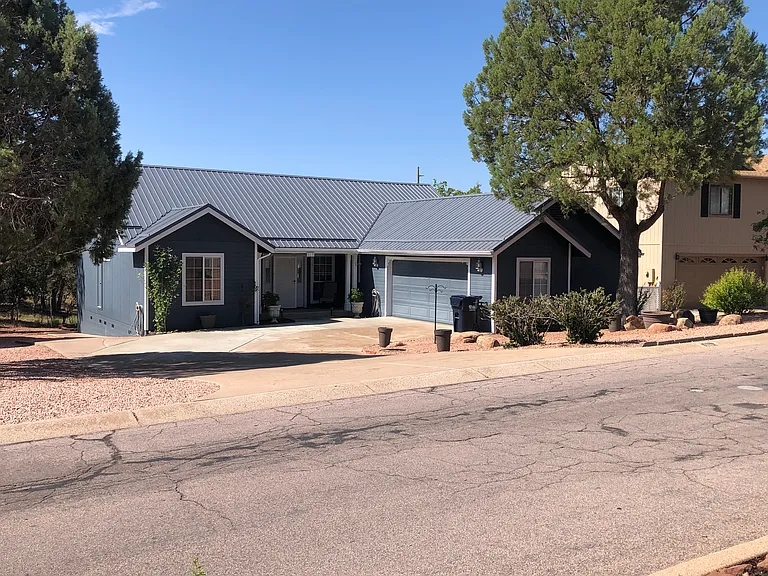 W Sherwood Dr — Photo 1