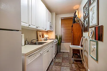 Rented by Rita S Citrin, LREB