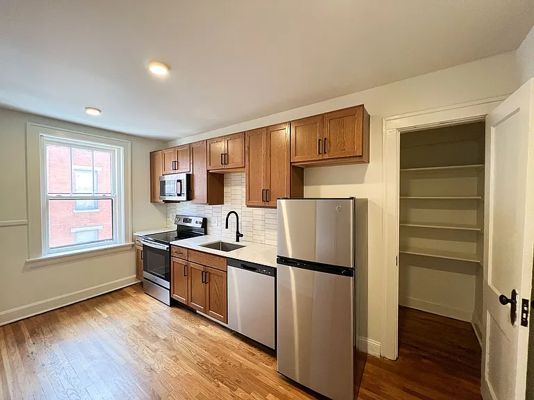 1401 Main Street — Photo 5