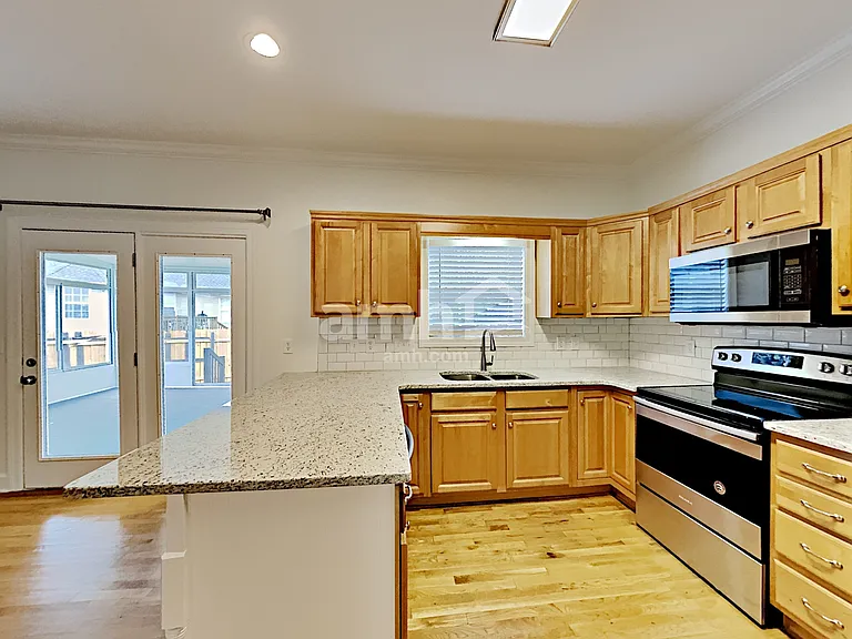 2533 Kilkenny Ct — Photo 3