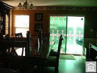 5th image of 11340 Elm Ave
