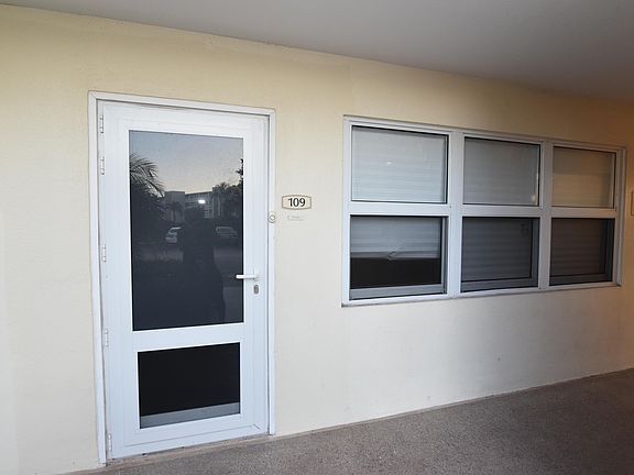 3rd image of 109 Grantham #A