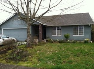 750 N 9th St, Harrisburg, OR 97446