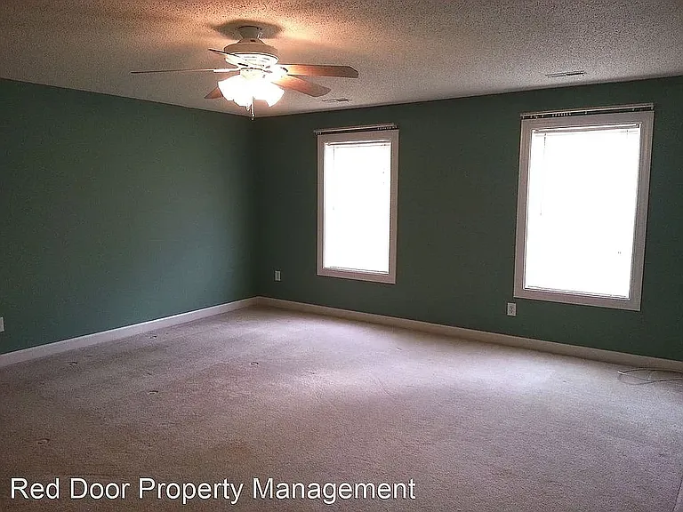 4416 Valley Trace Dr — Photo 9