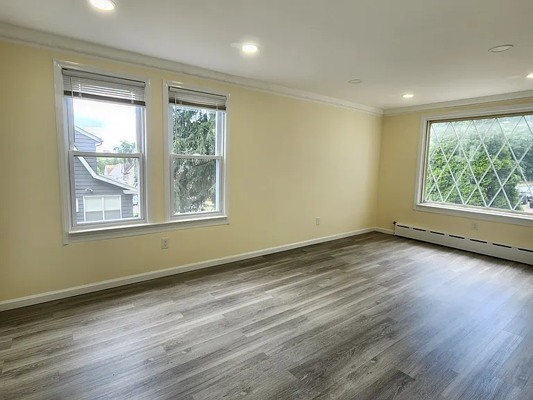 32 Edisonia Ter #1 — Photo 13