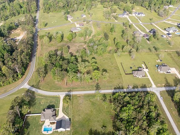 4th image of 105 Lecoude Rd