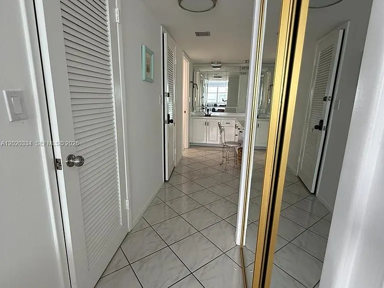 6039 Collins Ave #1236 — Photo 14
