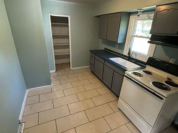 3rd image of 5420 Hamilton Ave