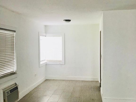 5th image of 1738 Marseille Dr APT 2