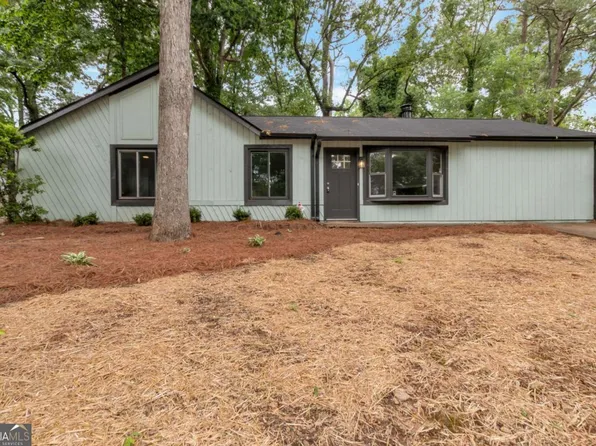 1071 Forest East Dr, Stone Mountain, GA 30088