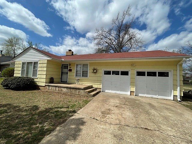 1st image of 308 N 13th St