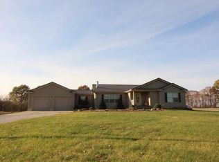 2459 N Higgin Switch Rd, Olney, IL 62450