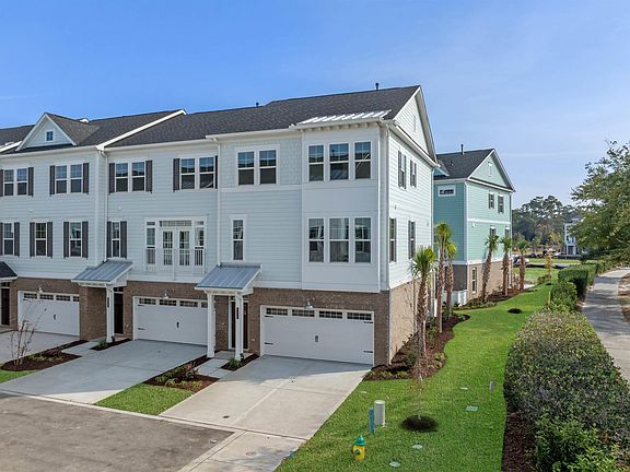 4th image of 8476 Duke Pl. #32