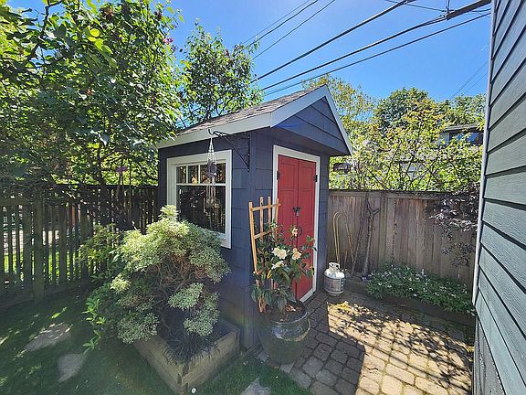 2nd image of 6214 15th Ave NE