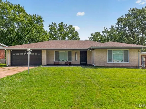 13990 Le Sabre Dr, Florissant, MO 63034