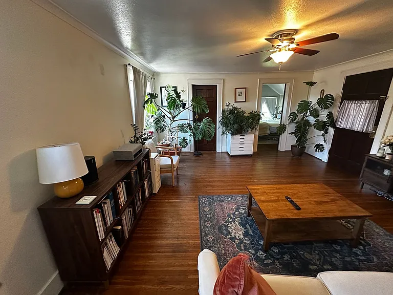 27 Vick Park #A — Photo 11