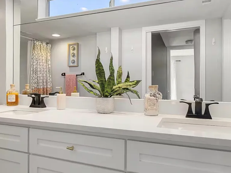 3629 Herschel Ave — Photo 23
