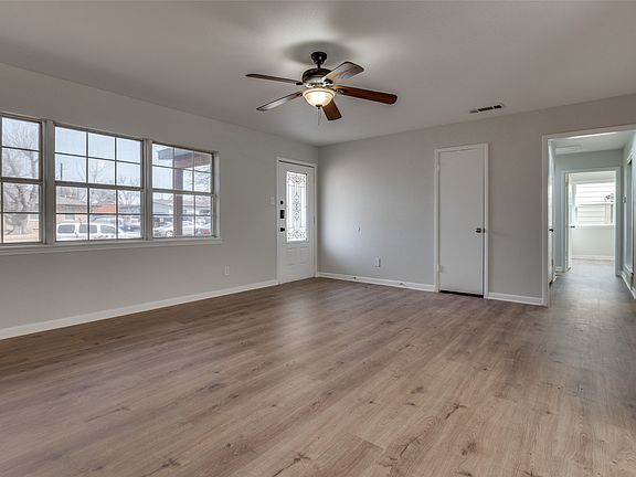 4th image of 800 E Tucker Blvd