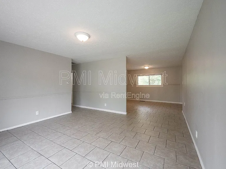 5925 Sunwood Dr — Photo 5
