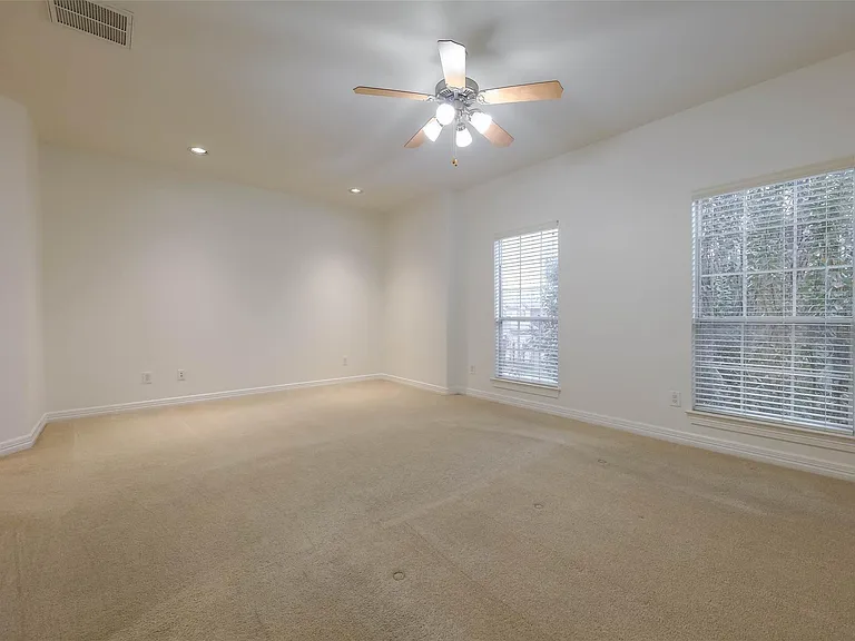 13647 Brookbluff Ln — Photo 31