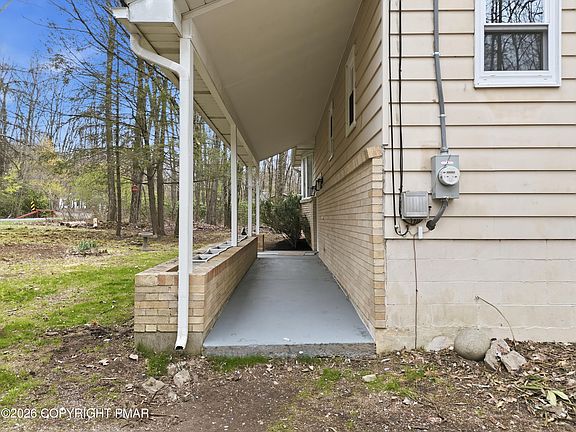 5th image of 8749 Kings Way