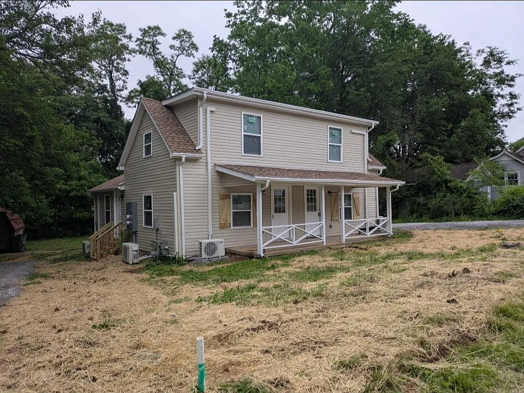 2 bed, 1000 sqft, $1,500 — Photo 1