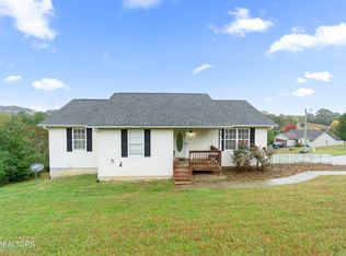 905 Patton St, Sweetwater, TN 37874