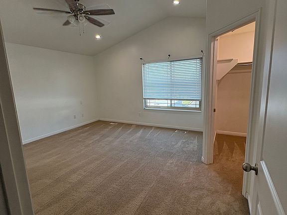 5th image of 1214 E Blackhorse Dr