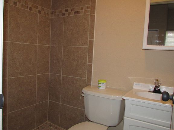 4th image of 6907 Restlawn Dr