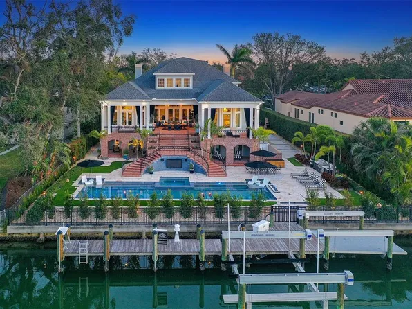 1541 Bay Point Dr, Sarasota, FL 34236