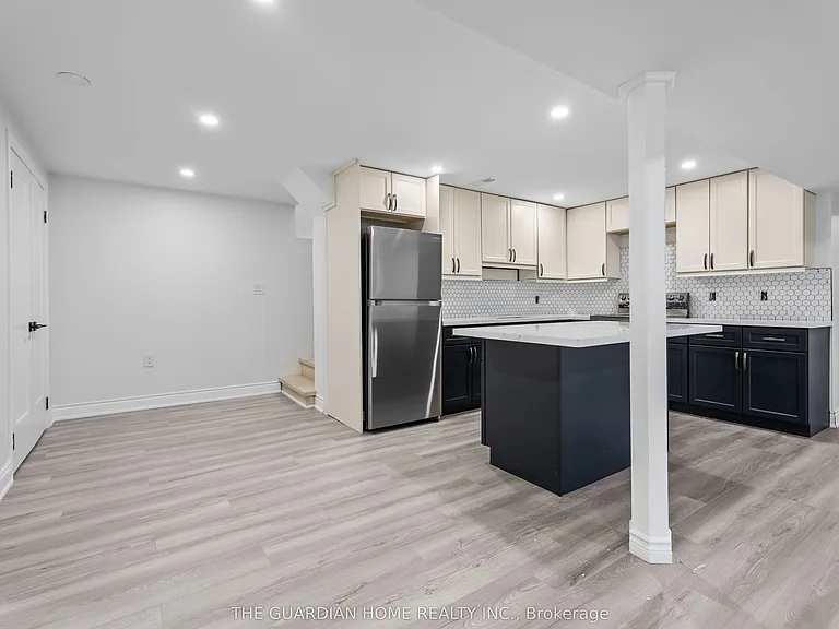 44 Williamson Dr W — Photo 5