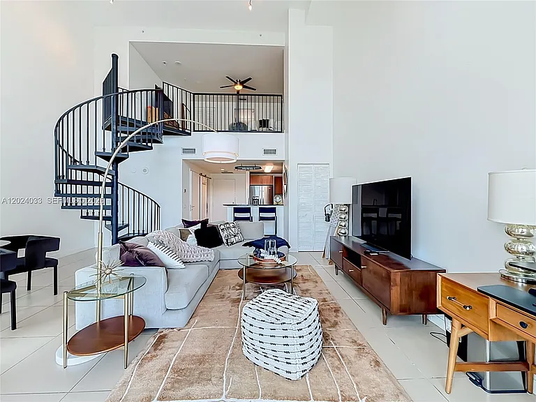 300 S Biscayne Blvd #L-1016 — Photo 7