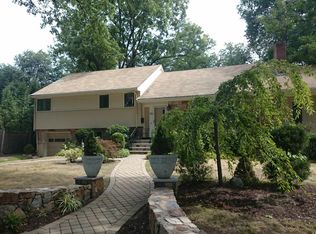 736 Vfw Pkwy, West Roxbury, MA 02132