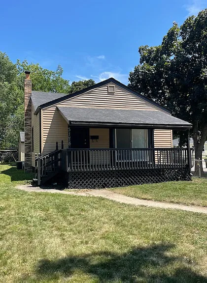 3174 Harris St — Photo 1