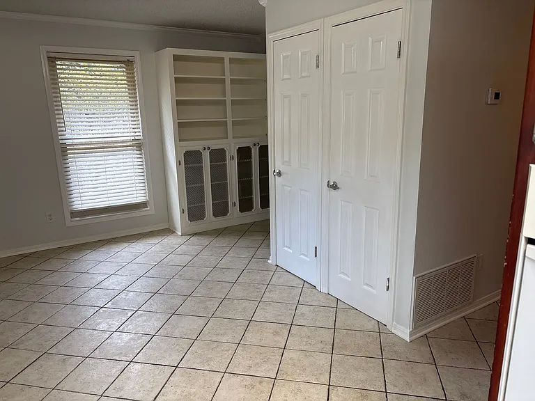 5175 Patterson Rd — Photo 17