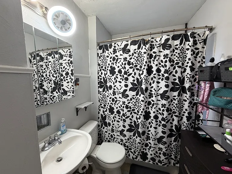 50 Lathrop Ave #2 — Photo 5