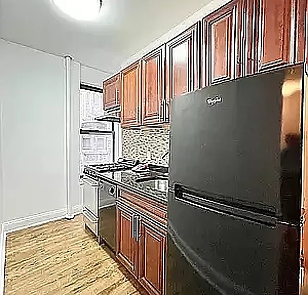 507 E 73rd St #7 — Photo 2