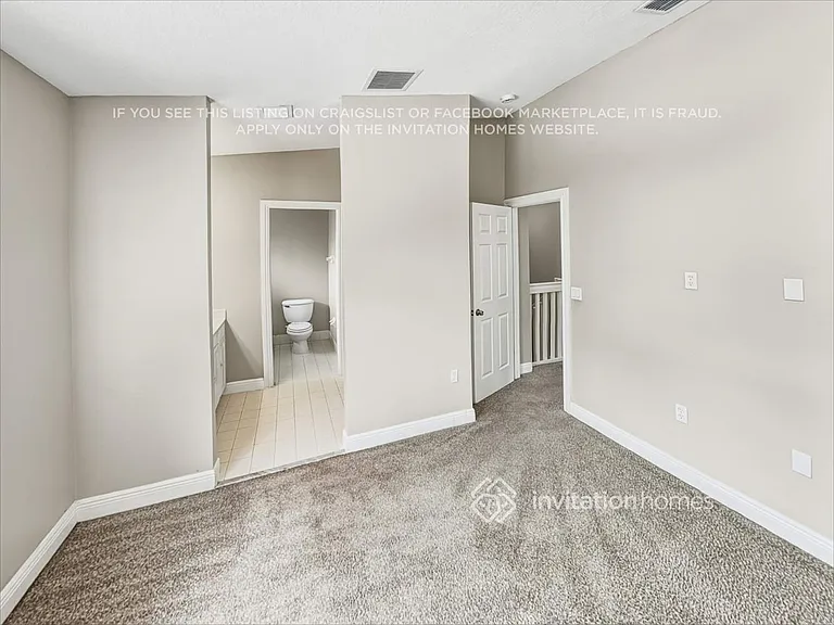 4942 SW 66th Ter — Photo 11