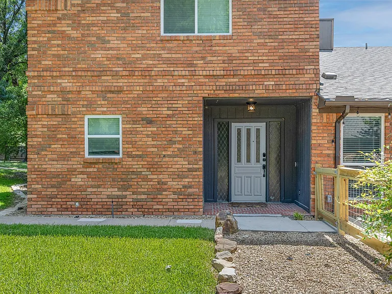 9351 Highedge Cir — Photo 2