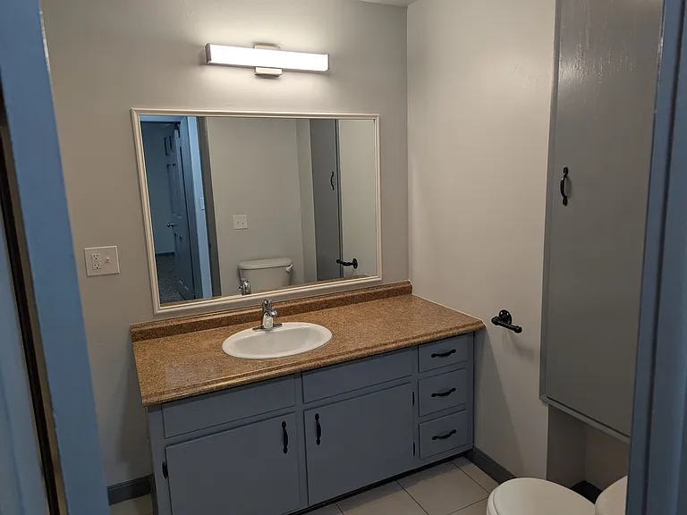 250 Locust St — Photo 11