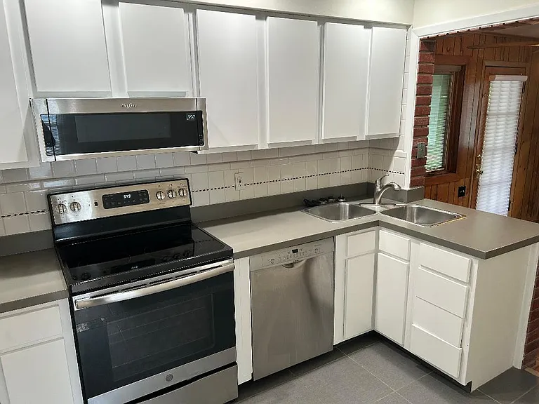 1148 Ashford Dr — Photo 37