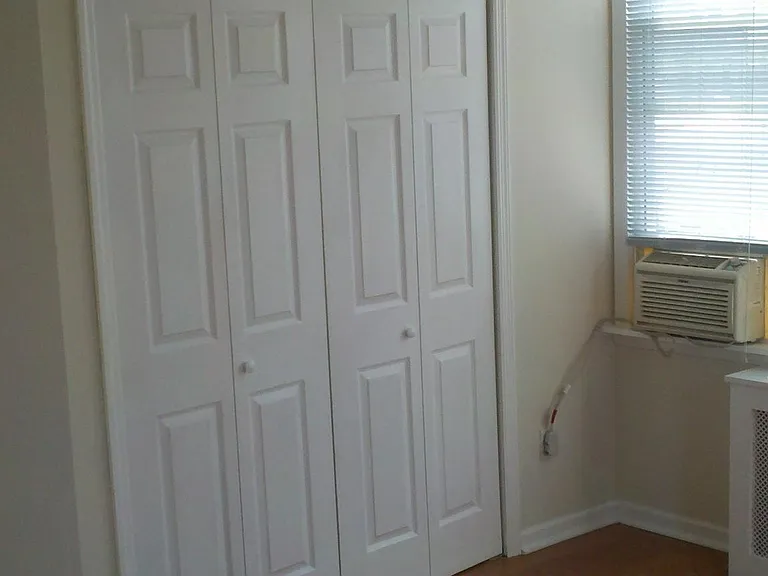 2115 S 11th St #3F — Photo 3